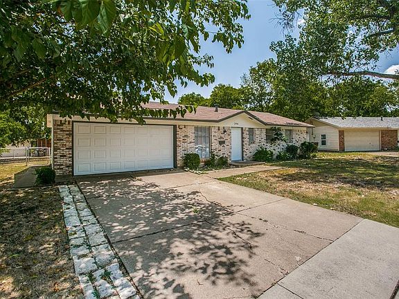 2nd image of 2916 Meadows Dr