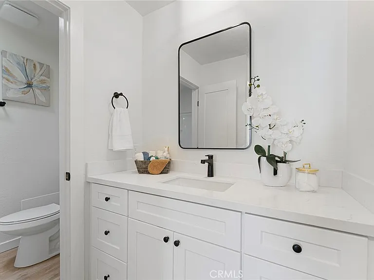 125 N Allen Ave #125 — Photo 4