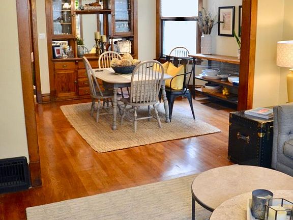 2nd image of 1845 W Belle Plaine Ave #2