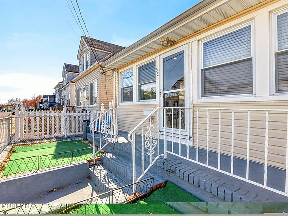 2nd image of 55 Pineview Avenue