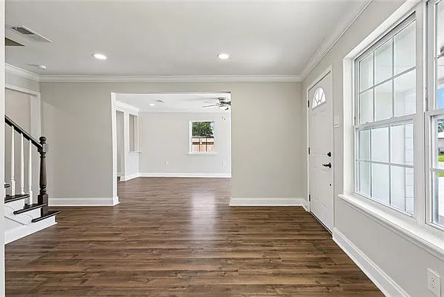 4 bed, 3.0 bath, 3316 sqft, $3,000 — Photo 3