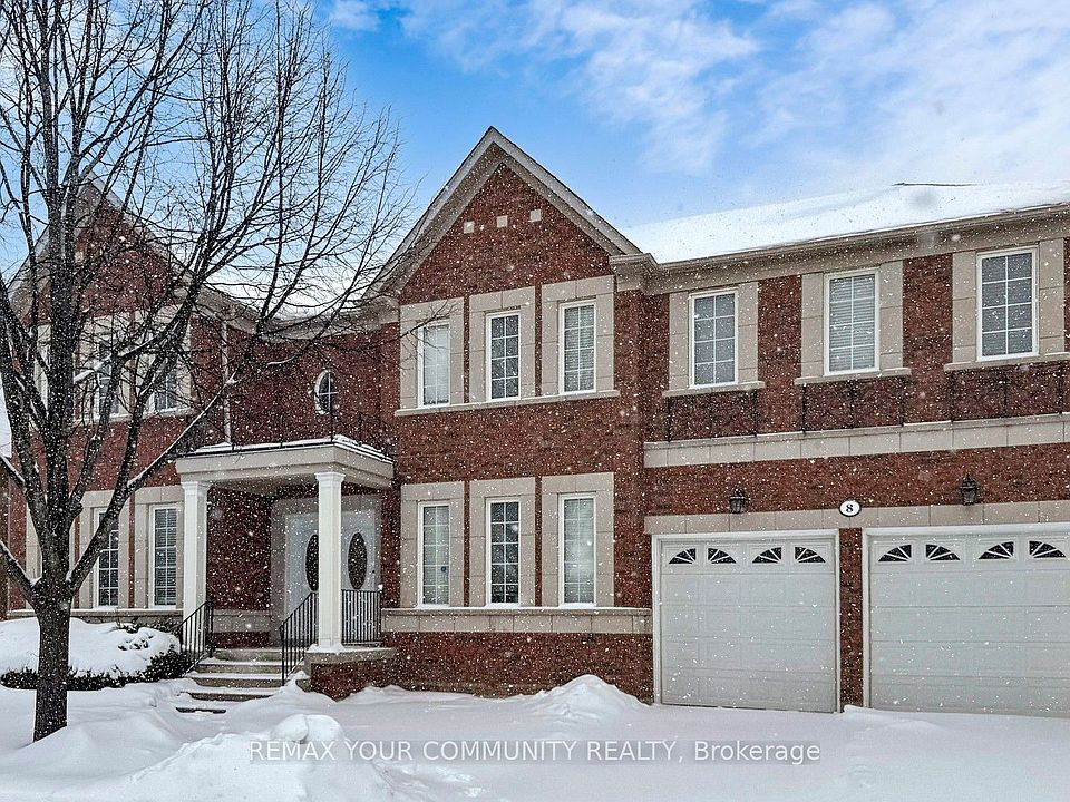 1st image of 8 Westacott Cres