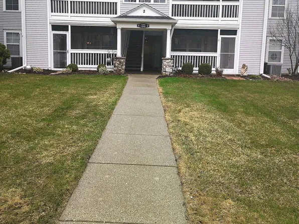 12486 Saint Andrews Way, Fenton, MI 48430