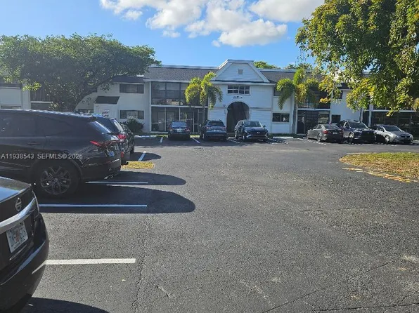 18755 NW 62nd Ave APT 101, Hialeah, FL 33015