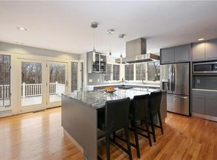 130 Edgewood Rd, Ossining, NY 10562