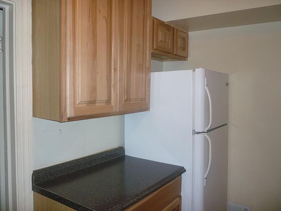 4th image of 7512 Patterson Ave