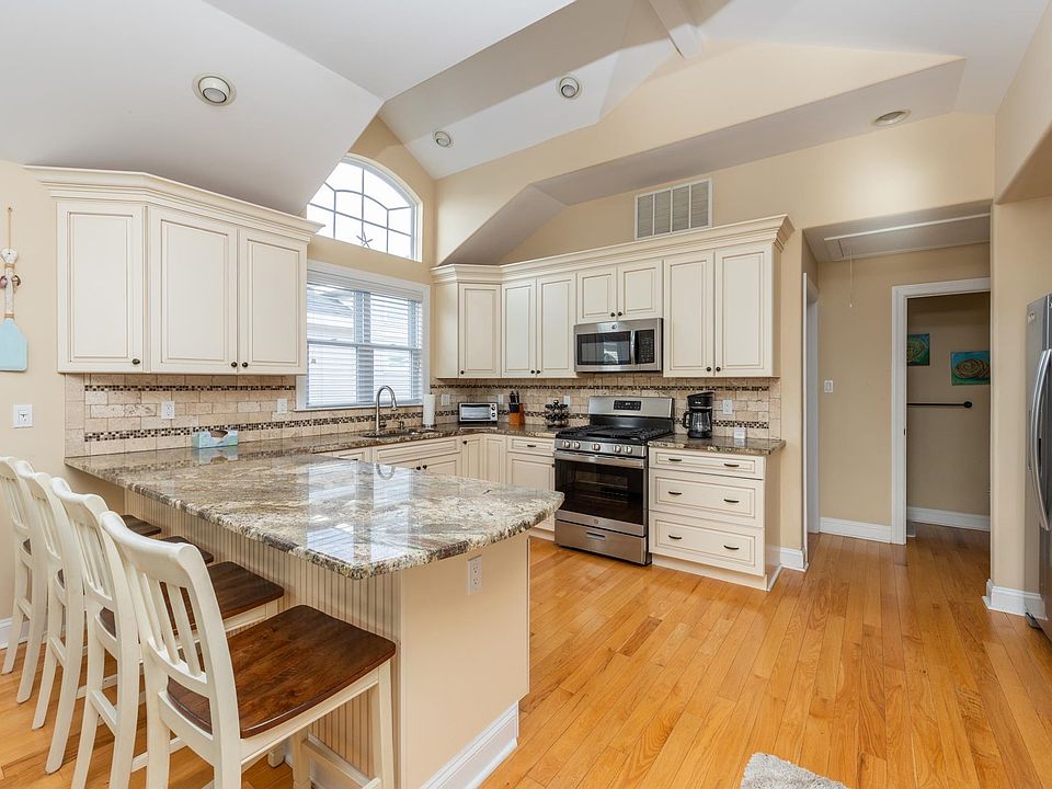 お*様 NEIGHBORHOOD × S/DOUBLE TAILORED/C-S 135 47th St Unit West, Sea Isle City, NJ 08243 | Zillow