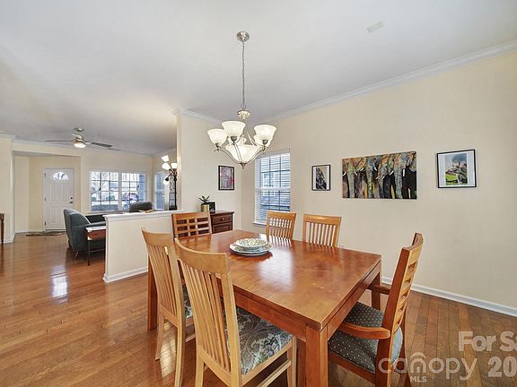 5th image of 11931 Stratfield Place Cir