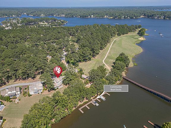 2nd image of 158 Long Leaf Ln