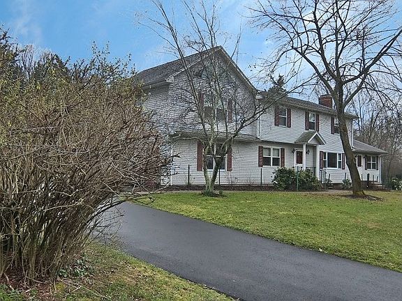 2nd image of 210 Short Hills Dr