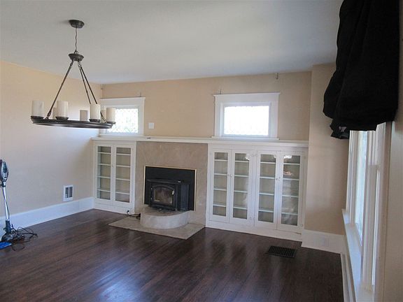 2nd image of 519 S Scott Ave