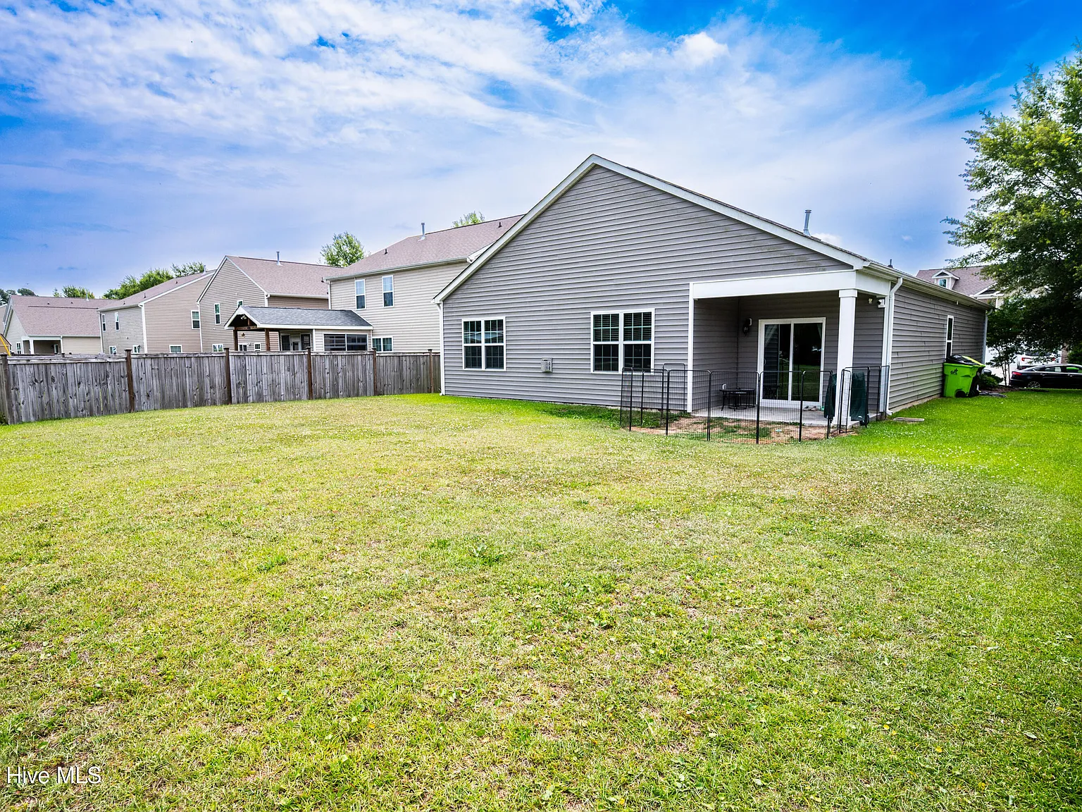 4 bed, 2.0 bath, 1791 sqft, $2,200 — Photo 3