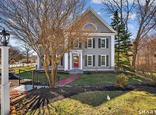 5 Riverhead Lane, East Lyme, CT 06333