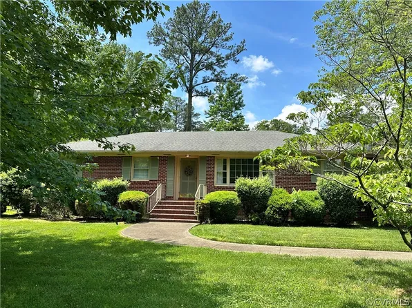 8206 Colebrook Rd, Richmond, VA 23227