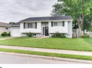 16 Mill Bend Rd, Hamilton, NJ 08690