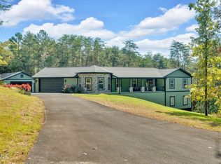 2160 Ranch Rd, Dandridge, TN 37725