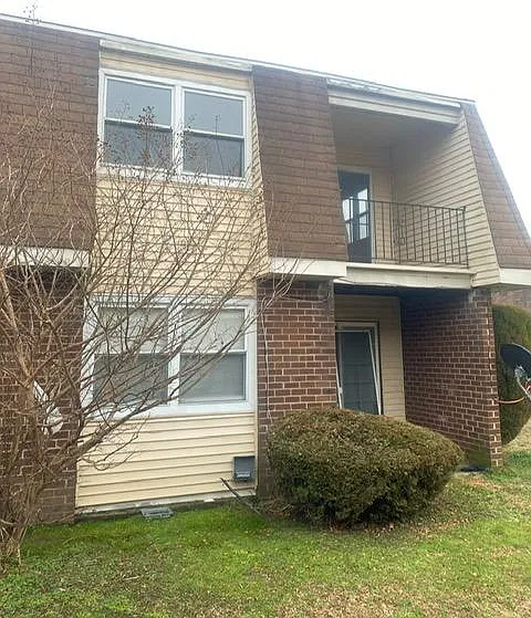 2 bed, 1.5 bath, 960 sqft, $2,000 — Photo 1