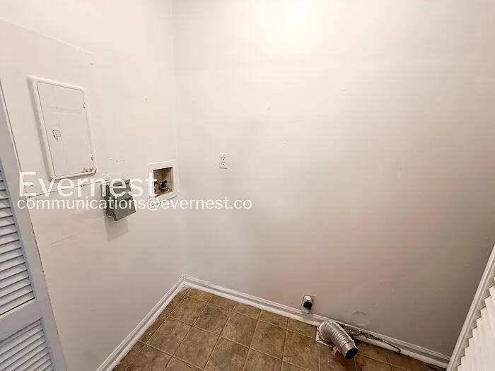426 Buckingham Cir — Photo 17