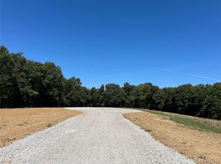 37 Holt Acres Ct, Wentzville, MO 63385