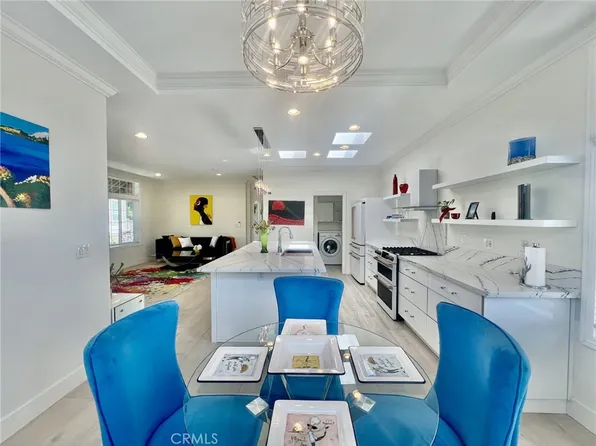 252 Mayflower Dr, Newport Beach, CA 92660