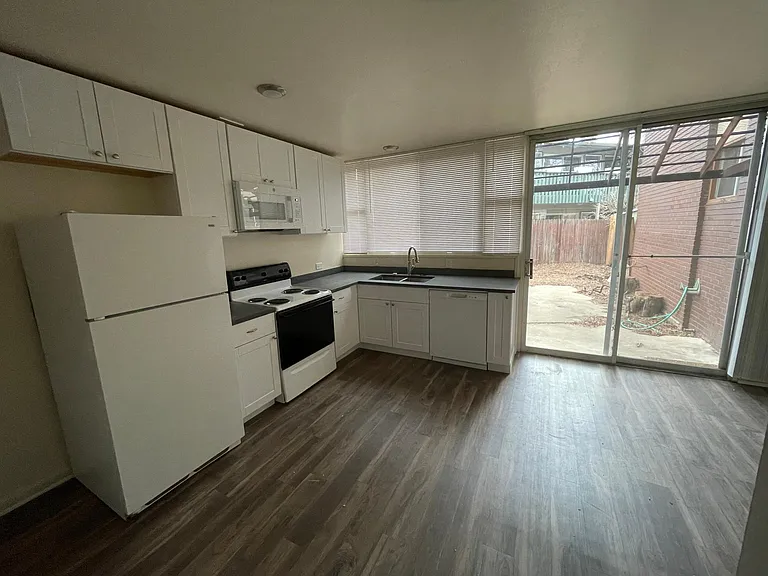 4550 Laguna Pl #102 — Photo 3