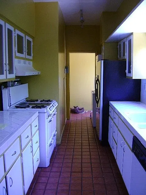 3 bed, 1155 sqft, $7,100 — Photo 4