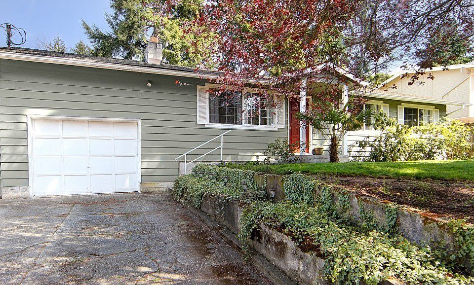 1st image of 15914 Juanita Dr NE