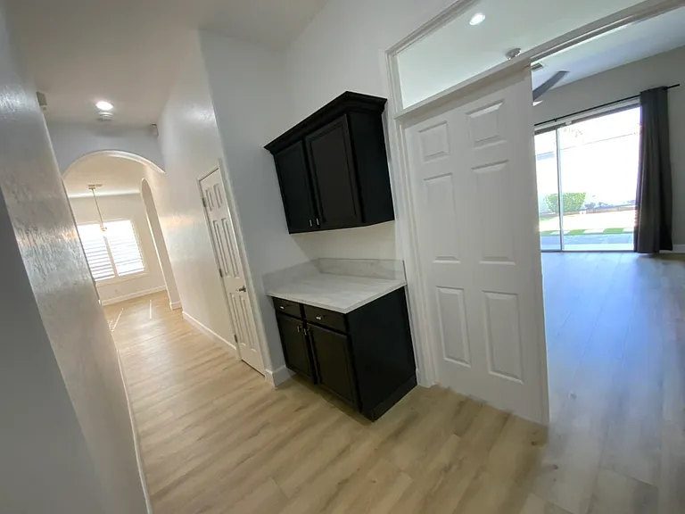 6204 E Phelps Rd — Photo 16
