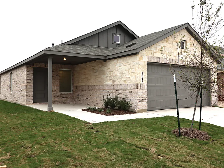 1361 Buckaroo Blvd — Photo 2