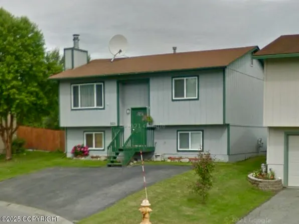 3221 Racquet Cir, Anchorage, AK 99507