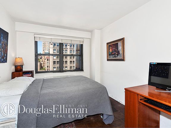 5th image of 10 W 15th St APT 1523