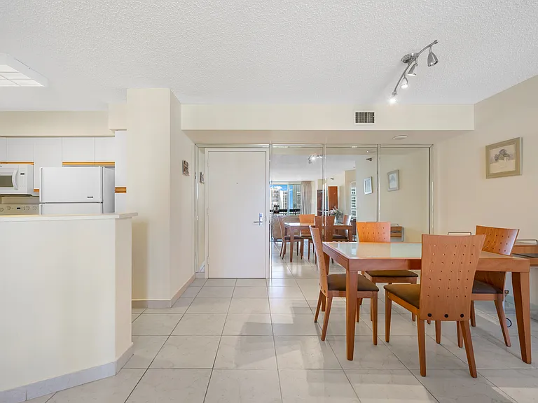 3400 NE 192nd St #1810 — Photo 5