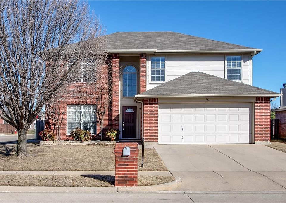 1st image of 913 Meadowlark Dr