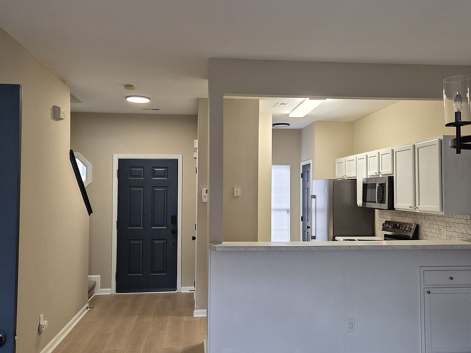1st image of 9068 Cinnabay Dr