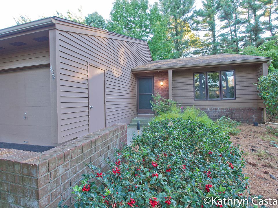 1st image of 456 Evergreen Ln