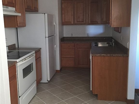3rd image of 7416 S Warner St