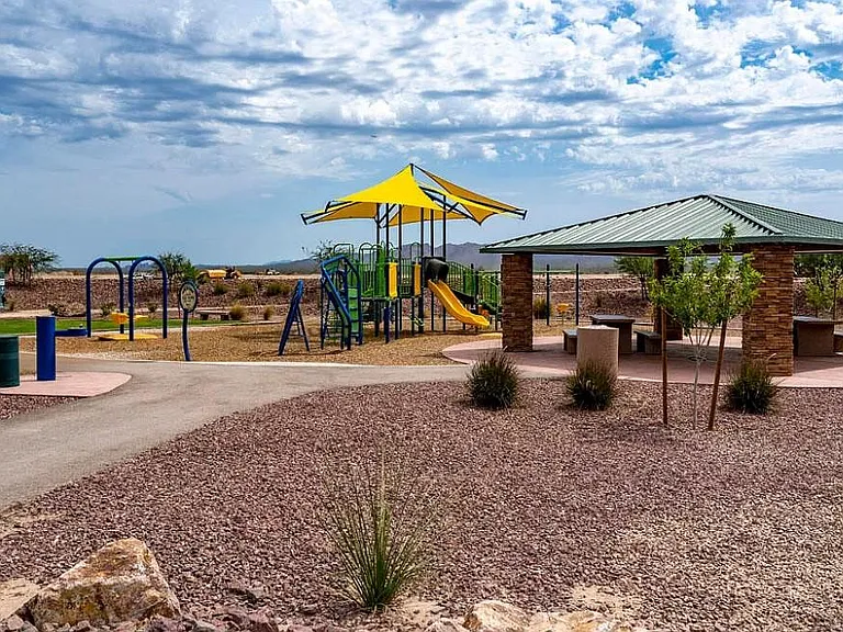 10671 W Harrigan Dr — Photo 14