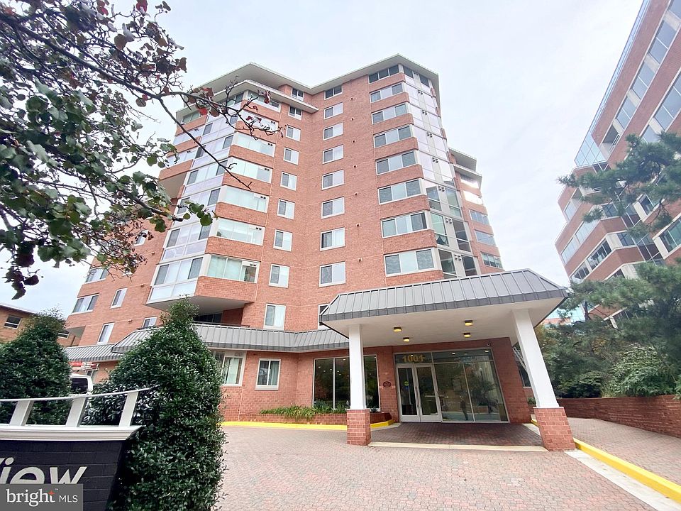 1st image of 1001 N Vermont St APT 903