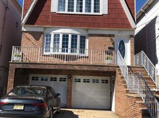 279 Avenue E #1, Bayonne, NJ 07002