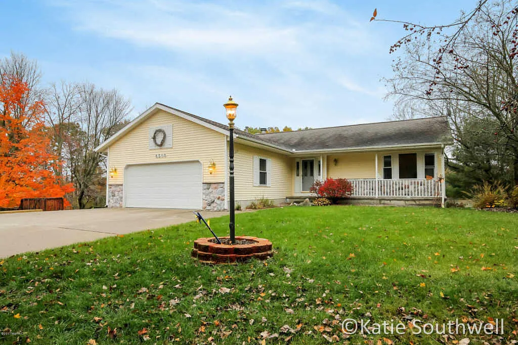 6510 Tiffany Ave NE photo 1