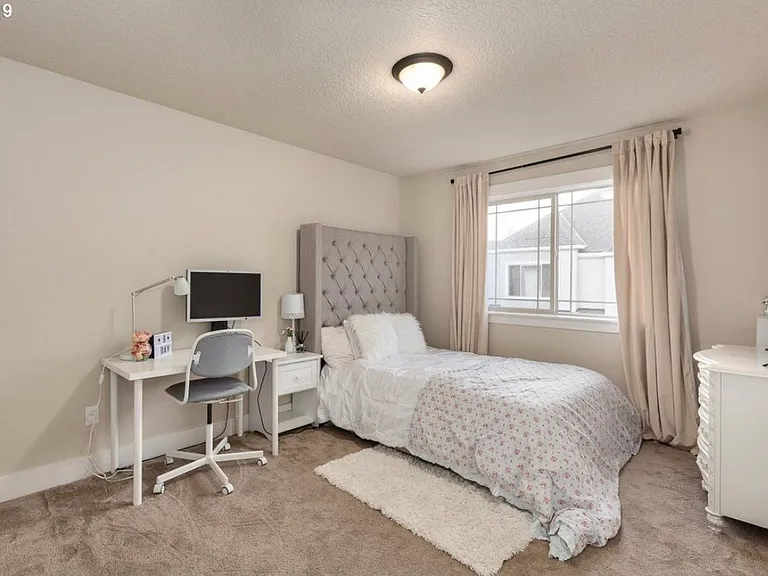 7023 NW Eleanor Ave — Photo 15