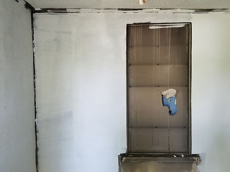 2nd image of 804 Belmont Ave SW