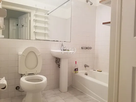 Rented by New York Dwellings LLC | media 50