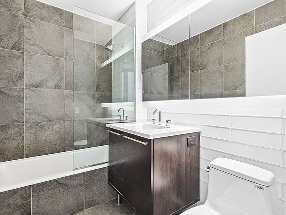 4th image of 464 W 44th St APT 4J
