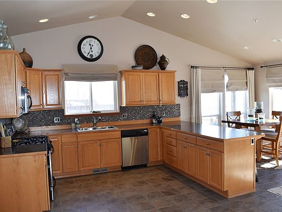 5th image of 2306 Canyon Hills Dr