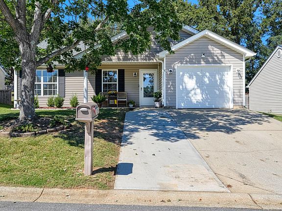 2nd image of 539 Hamilton Chase Dr