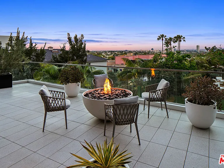 8420 Sunset Blvd #405 — Photo 31