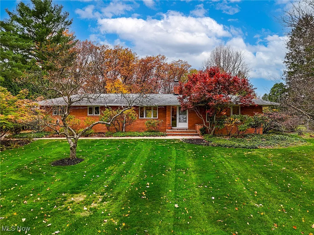 8000 Robin Ln photo 1