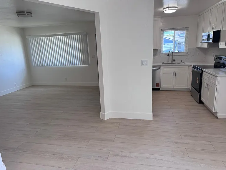4946 Everglades Park Dr — Photo 5