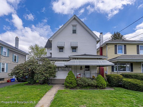 2nd image of 2516 Boulevard Ave